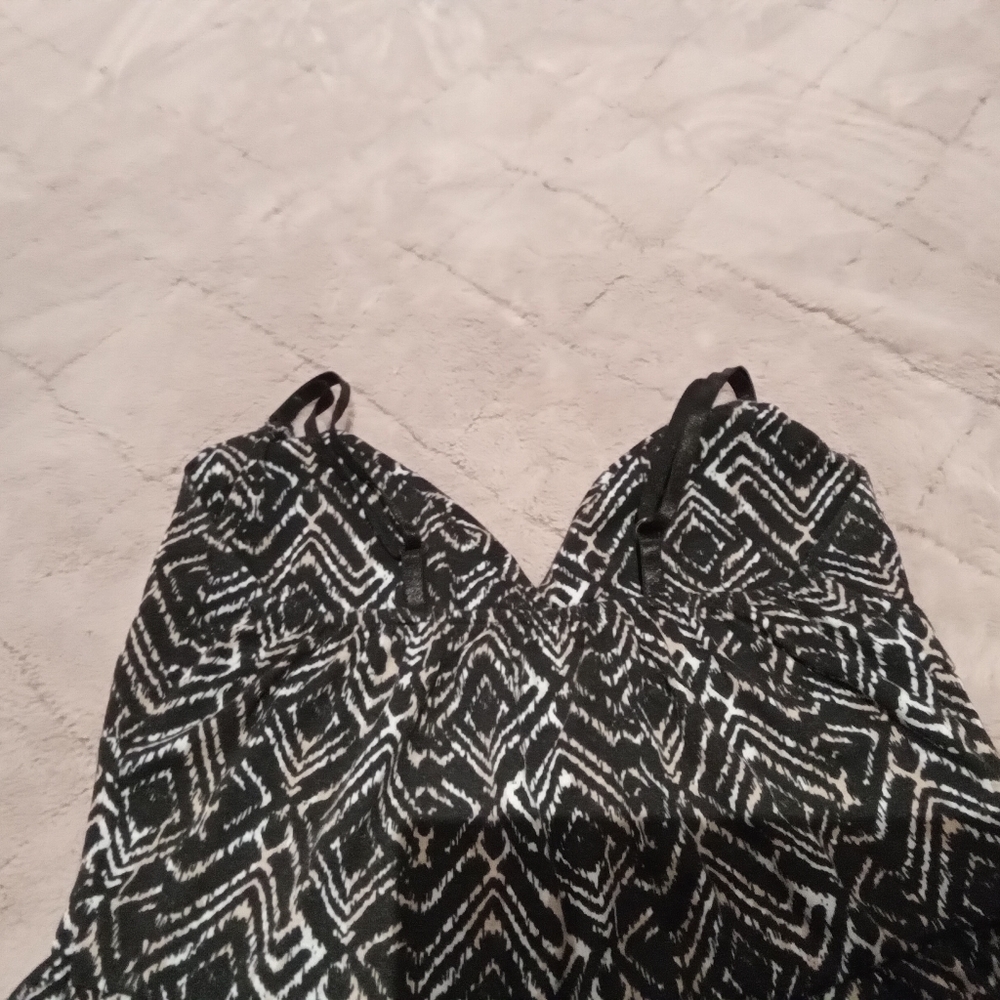 Jumpsuit - Picture 3 of 4